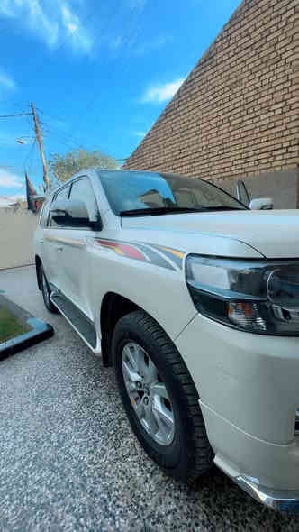 لاندكروز 2017. زيرووو 🥰 ماشيه 27 الف  
سياره تخم تاير شاده قبل سبوع. سياره جديده معنى الكلمه تحياتي الكم احبتي

سعر 550 $$  بي مجال بسيط للشاري تحياتي الكم احبتي 

***********
