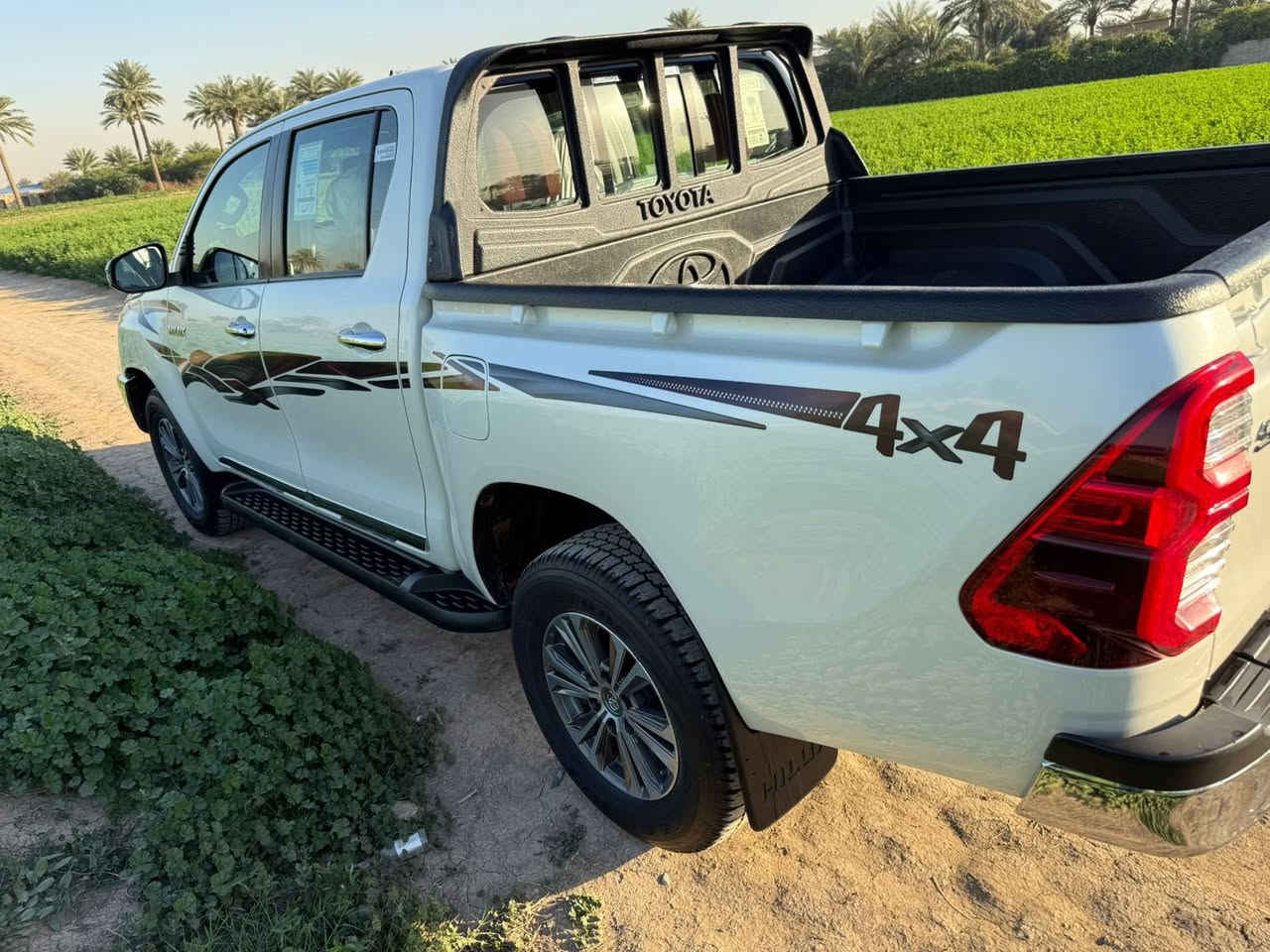 سلام عليكم للبيع هايلوكس فور ويل 
موديل 2022 سعودي. 
مكفوله ماعده شخوط قليله
فووول مواصفات 
ماشيه 72 الف
سياره جديده بمعنه كلمه 
مكان السياره بغداد  
السعر 325
  0751 272 4778‬
‭   0771 367 2684‬مصطفى
