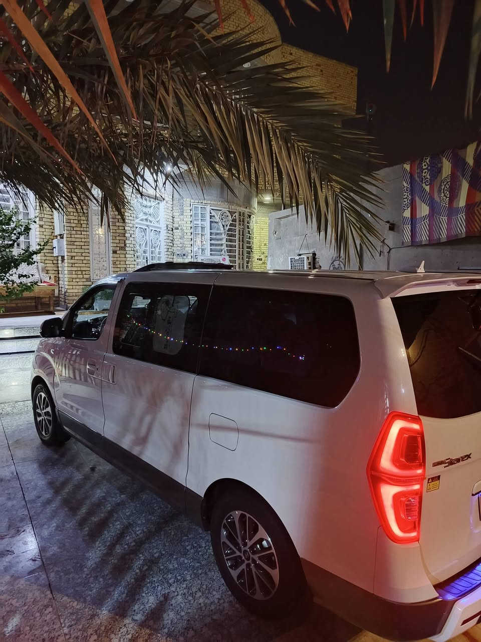 سلام عليكم
ستاركس مديل 23 كفالة عامه رقم بصرة ما عدا جاملغ الأمامي مرشوش نص كلير جلاتين فقط من كوريه فول مواصفات فتحات كلش للخير كروز قفل سرعه كشنات تدفئه وتبريد بيها ويلات اصليه لايت زنون كامل السياره كامله ما ناقصها شي دواخل بل نايلون شرط  ماشيه 53 ألف فقط 
السعر :345 وبيها مجال 
المكان البصره قضاء المدينه
الرقم ***********
غير متواجد على النت فقط اتصال 
إذا ما يعجبك أعبر المنشور يرحم والديك
