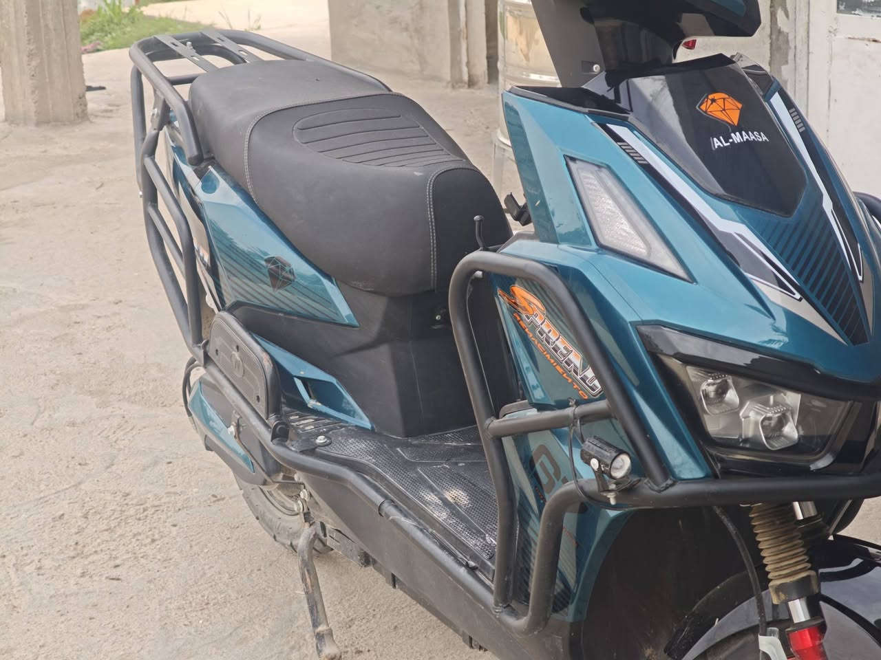 سلام عليكم ورحمه الله وبركاته
دراجه شحن سكنس موديل 2025 
الملف 3000 السرعه 100 حقيقي 
دراجه نضيفه واستعمالها قليل جدا
للتواصل *********** واتساب
السعر بلخاص
