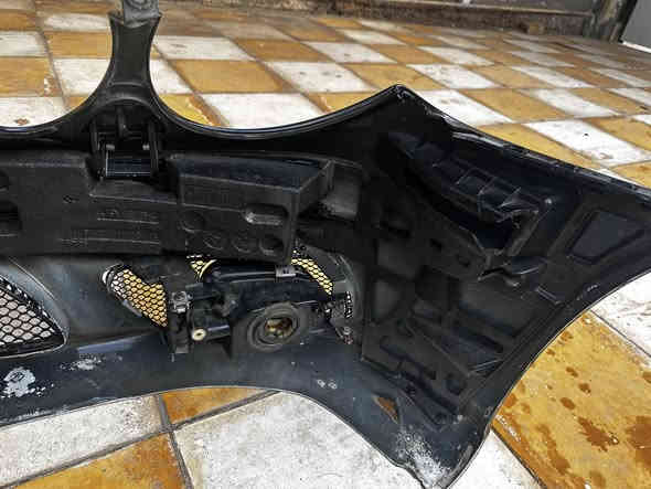 دعامية w211 E55 AMG بدون تصليح بدون كسر اصلية كاملة ترهم من 2002-2006
ب١٨٠ الف 

***********
