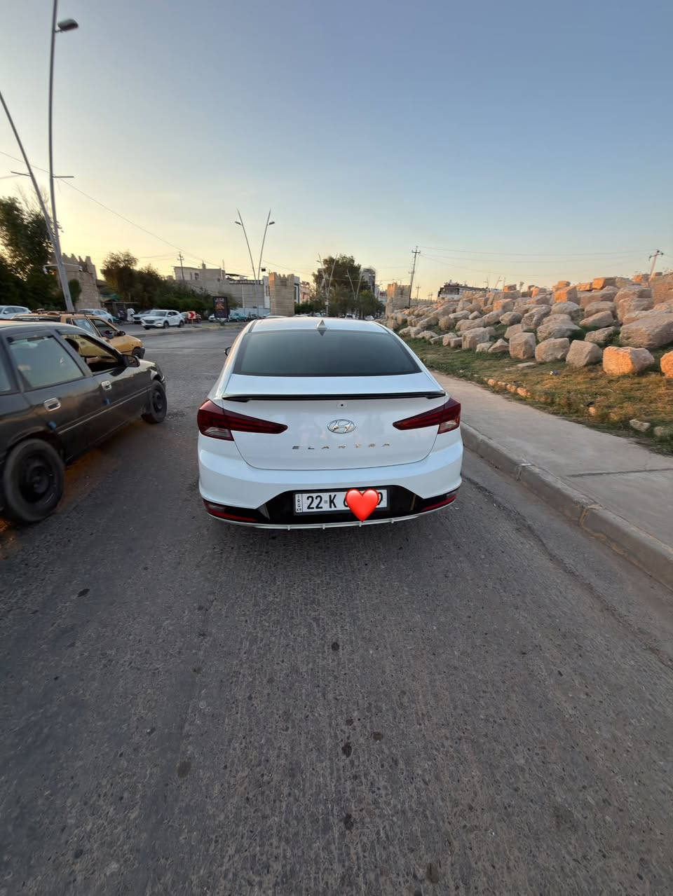 السلام عليكم 
النترا 2019 فول رقم اربيل مراوس ويا سوناتا n 2024
مكاني موصل 
تحويل شرط
سياره ماشيه 77الف 
محرك 2000 دوش
مواصفات 
فتحه
بصمه 
تدفئه كشنات 
رادارات 
وبقيه الموصفات معروفه 
***********
