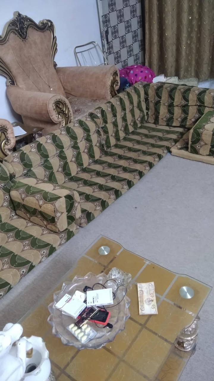 جلسه عربيه نظيفه جدا  سبع منادر كل مندر مترين بيها نقص بس مسند ظهر واحد سعرها ١٥٠ الف قفل مكانه مركز الحله للإستفسار أكثر خاص وأكو توصيل


**إذا كنت صاحب هذا الإعلان وتريد حذفه لأي سبب، رجاءا أرسل رسالة إلى الدعم الفني**