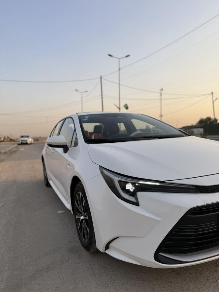 كورلا 2025 هايبرد الشكل الامريكي
مواصفات فول عده الكشن الكهربائي 
1-اوتو هولد
2-سلايد روف
2-سايد بريك كهرباء
3-تبريد قطعتين
4-كشن جلد 
5-داخل احمر 
6-تحديد مسار كامل
7-حساسات اماميه خلفيه
8-كار بلاي واتو هولد
9-اشاير بالمري
وبعد بيها مواصفات هواي

السياره بيها بارد قليل كلش بالجاملغ الخلفي فقط بدون صبغ بدون شخط بدون كلشي 
المكان بغداد السيديه
السعر 147
***********
