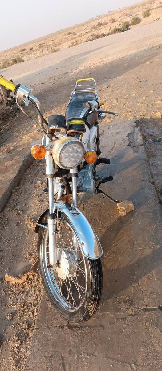 للبيع دراجه نامه موديل 21اوراق اصولي مفتوحه بستم مكفوله لادخن ولاتنقص كهربائيات شغاله ب550وبيه مجال  ترهم مراوس بدراجه بستوته  مكاني الناصريه قضاء الاصلاح آل خليوي ‏‪***********‬‏
***********واتساب
