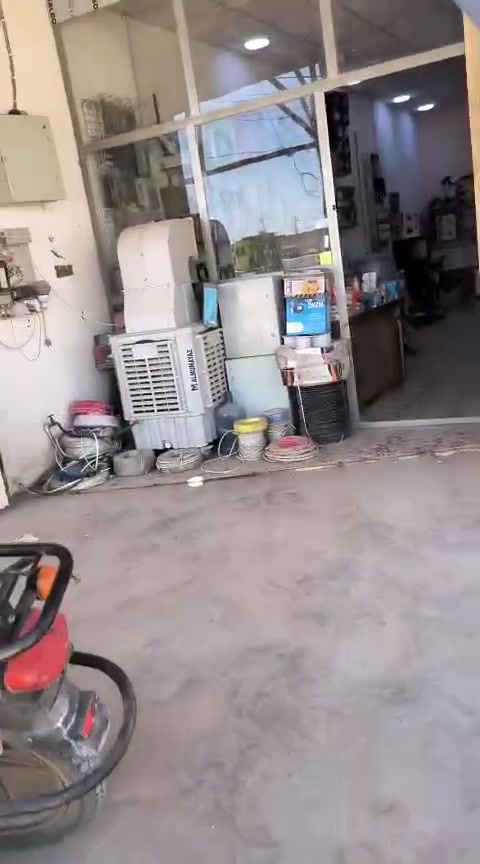 يالله 
@إشارة @إشارة 
محل انشائيه للبيع أو المراوس بققطه  او هيكل سعره ٢٠ مليون وبي مجال الايجار الشهري ١٢٥الف العنوان كربلاء الطريق المودي الى مقام سيد اسماعيل للاستفسار ***********
