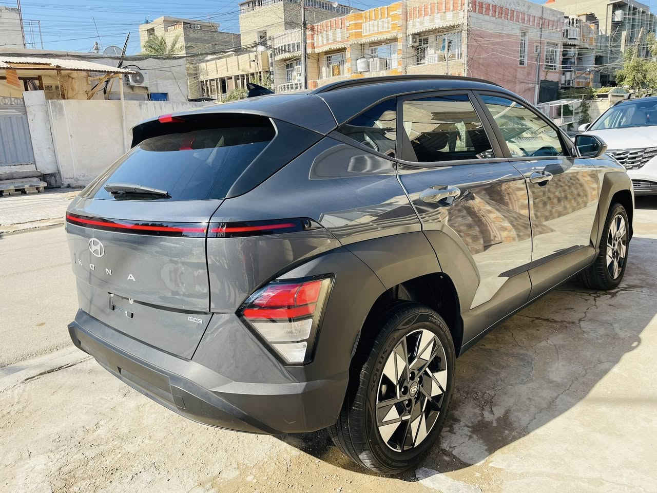 السلام عليكم كونا 24 للبيع
حادث فقط بنيد مبدل ومصبوغ 

بدون دواخل راديتر بلادي وتبريد شركة

ماشيه 11 الف

فول مواصفات ماعدا الفتحة

داخل ابيض

كير تعليك 

محرك 2000 دوش

بدون رقم 

ايرباك دركة فقط

الاتصال الرقم (***********)

السعر 170 وبيها مجال
