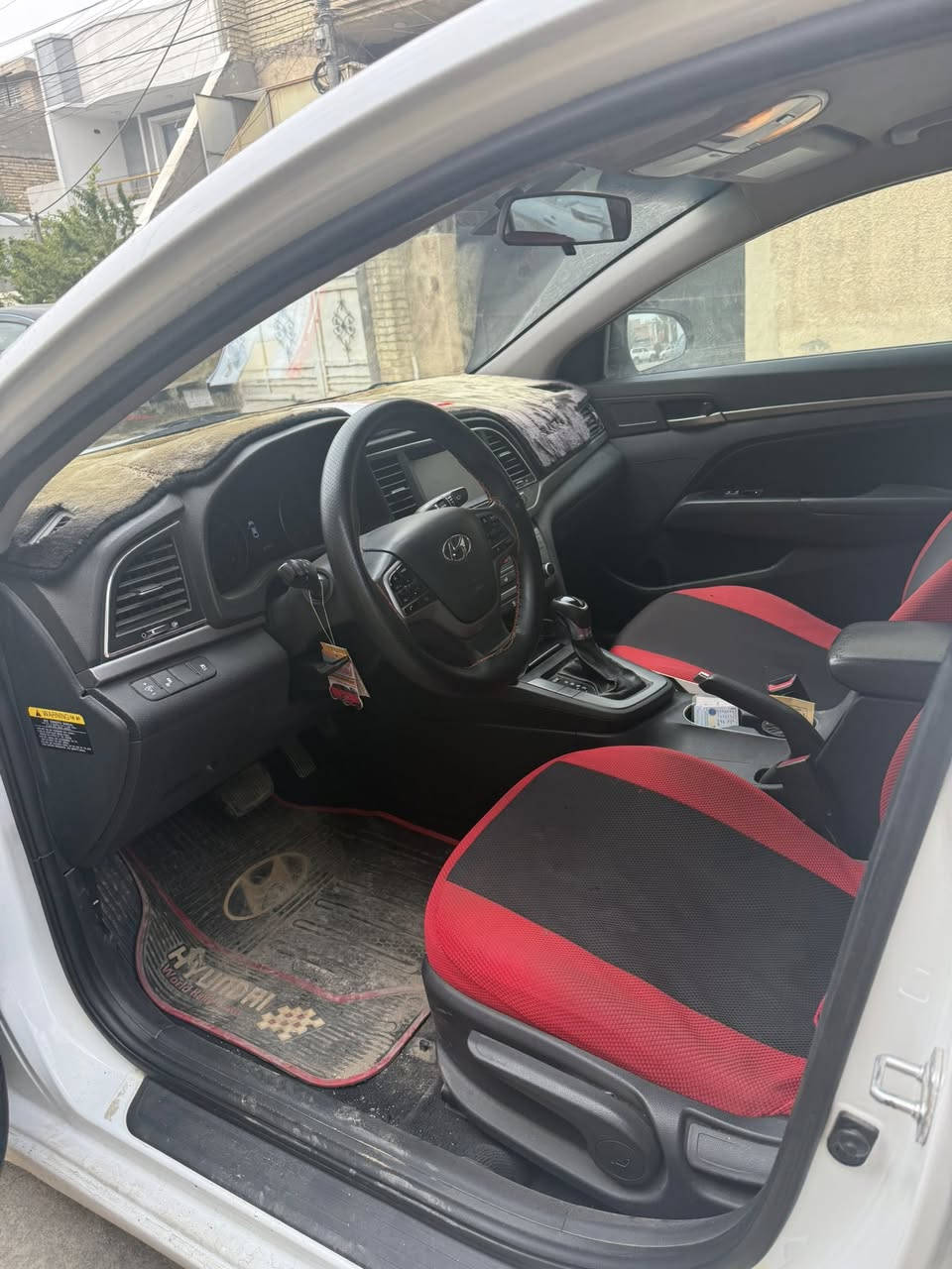 النترا امريكي 2018 للبيع
موصفات المعروفه نص فول صور الحادث مرفقه
حادثهه بنيد فقط تبديل وبيهه قطعتين كلير من امريكا بدون تبديل وفتح
فقط كلير السياره ع ايدي من امريكا صدرهه وحداديه ليهسه من امريكا مامبدلات لغود شواصي مكينه كير كهربائيات كله مكفول السياره رقم اربيل بأسمي شوكت متريد تحول او وكاله موجود 
كلشي بيهه بلاد السياره ع امريكا ماشيه 82 الف 
سبيرهه منازل ابد 
مكانهه حي الجهاد للأستفسار صاحب السياره اني مكلف بلنشر فقط
سعرهه 115 وبيهه مجال للطيبين 
حيدر *********** متواجد واتساب
