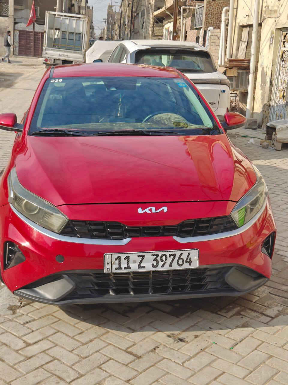 سلام عليكم فورتي لون احمر نص فول للبيع سعره ١٤٠ رقم هاتف ***********
