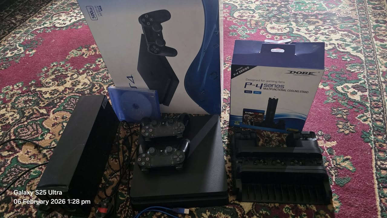 Ps4 slim مهكر
نضيف كلش 
٢ يدات 
Ups 
ستاند كامل للبلي و الاقراص واليدات 
للبيع 
السعر 250 كلهن


**إذا كنت صاحب هذا الإعلان وتريد حذفه لأي سبب، رجاءا أرسل رسالة إلى الدعم الفني**