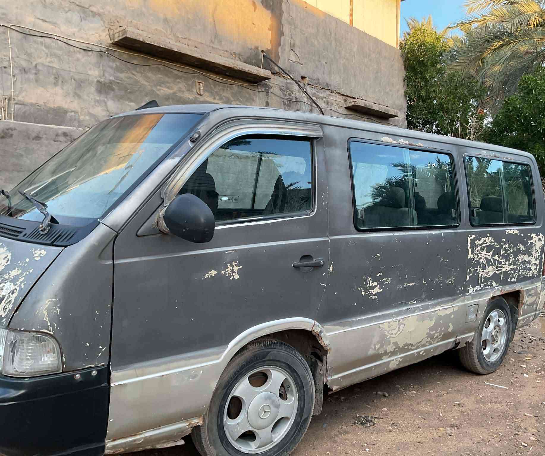 السلام عليكم ..سيارة ستانا للبيع موديل 96
السعر 28
رقم الموبايل/ ***********
