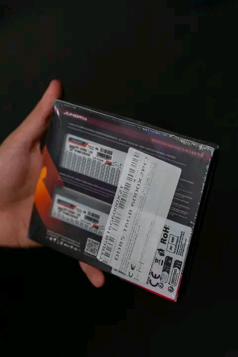 رامات 
نوعين 
Juhor ddr5 32gb ( 16 x2 ) 6000mhz

Crucial pro ddr5 64gb ( 32 x 2 ) 5600 mhz


**إذا كنت صاحب هذا الإعلان وتريد حذفه لأي سبب، رجاءا أرسل رسالة إلى الدعم الفني**