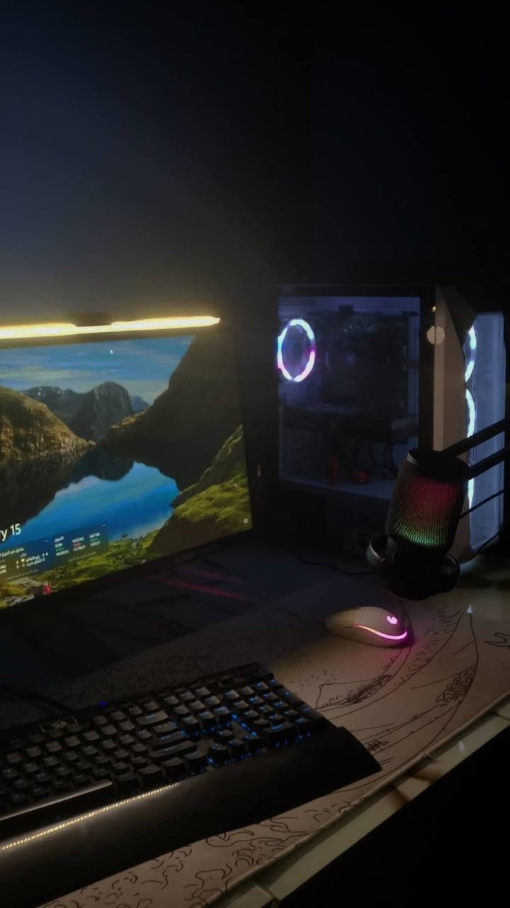 المعالج : Ryzen 5 3600
الكارت : rtx 3060 12gb galax
البورد : B450 s2h
الرامات : 8×2 3200mhz 
التخزين : hhd 1tb , ssd 128
الباور : 650w
الكيس : galax white 4 fan الوان المراوح بيها مشكله مرات اللون يعصه

شاشة : msi 1080p 170hz 24
ستاند شاشه ابيض متحرك و موجود الستاند مال الشاشه الاصلي

كيبورد : redragon yama 100% purple switch 
ماوس : logetich g203 بيه مشكله بالسكرول متأثر
مايك وستاند rgb
اضائة شاشة rgb

*كل كراتين القطع المذكوره موجوده

السعر مليون وميه وبيه مجال

مكاني كركوك 
توصيل موجود اي شركة توصيل


**إذا كنت صاحب هذا الإعلان وتريد حذفه لأي سبب، رجاءا أرسل رسالة إلى الدعم الفني**