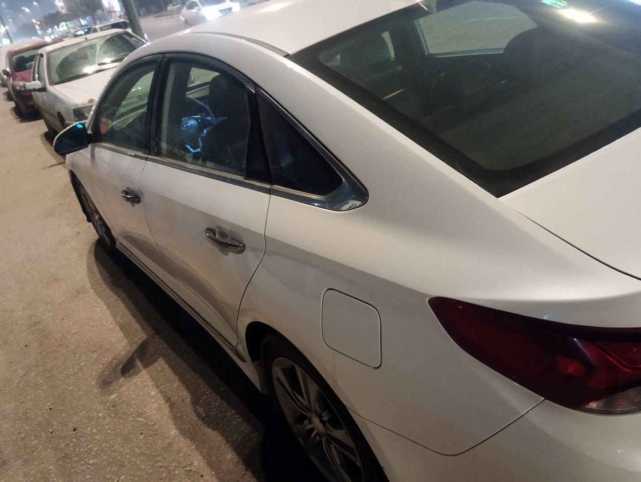 سوناتا سبورت موديل 18 وارد امريكي فول مواصفات صورة الحادث بالمنشور فقط باب الصدر صبغ الباقي مكفول للتواصل الاتصال ع الرقم ***********
