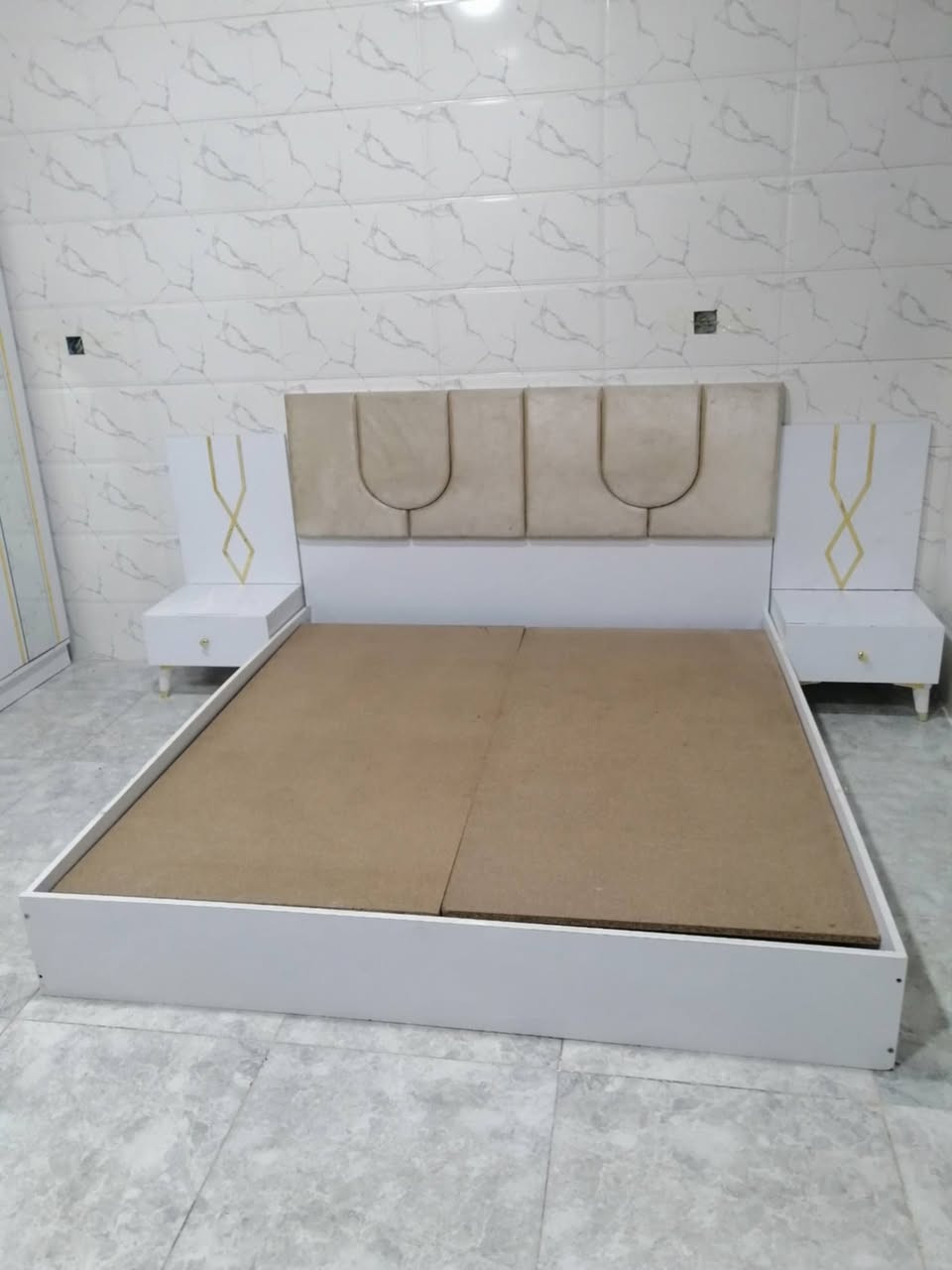 غرفه تركي جدا نظيفه وبسعر مناسب جدا
يتوفر توصيل وشد مكان كوفه
الشراي يتفضل خاااص


**إذا كنت صاحب هذا الإعلان وتريد حذفه لأي سبب، رجاءا أرسل رسالة إلى الدعم الفني**