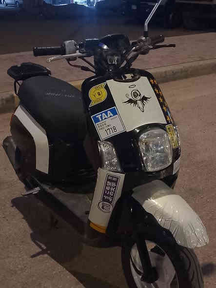 السلام عليكم شباب بوليسي للبيع صارلها 3 اشهر من طالعه من المعرض
مستعجل ع بيعتها
موديل 2007 كلها بلاديه ختم وي المكينه
مكفنه بلاديه 49
ممفتوح بيها برغي 
كهربائيات كلهن شغالات
لايت عالي ناصي 
سكن اشاير يمنه يسره
قفل جنه قفل ستيرن
اصطب لايت وبك لايت
بريكات امامي خلفي
طستها تخبل مكينه خرسه
الشراي يجي خاص او يتصل ع رقم 
***********
سعر مناسب خواتها تره ب850 وانته صاعد
