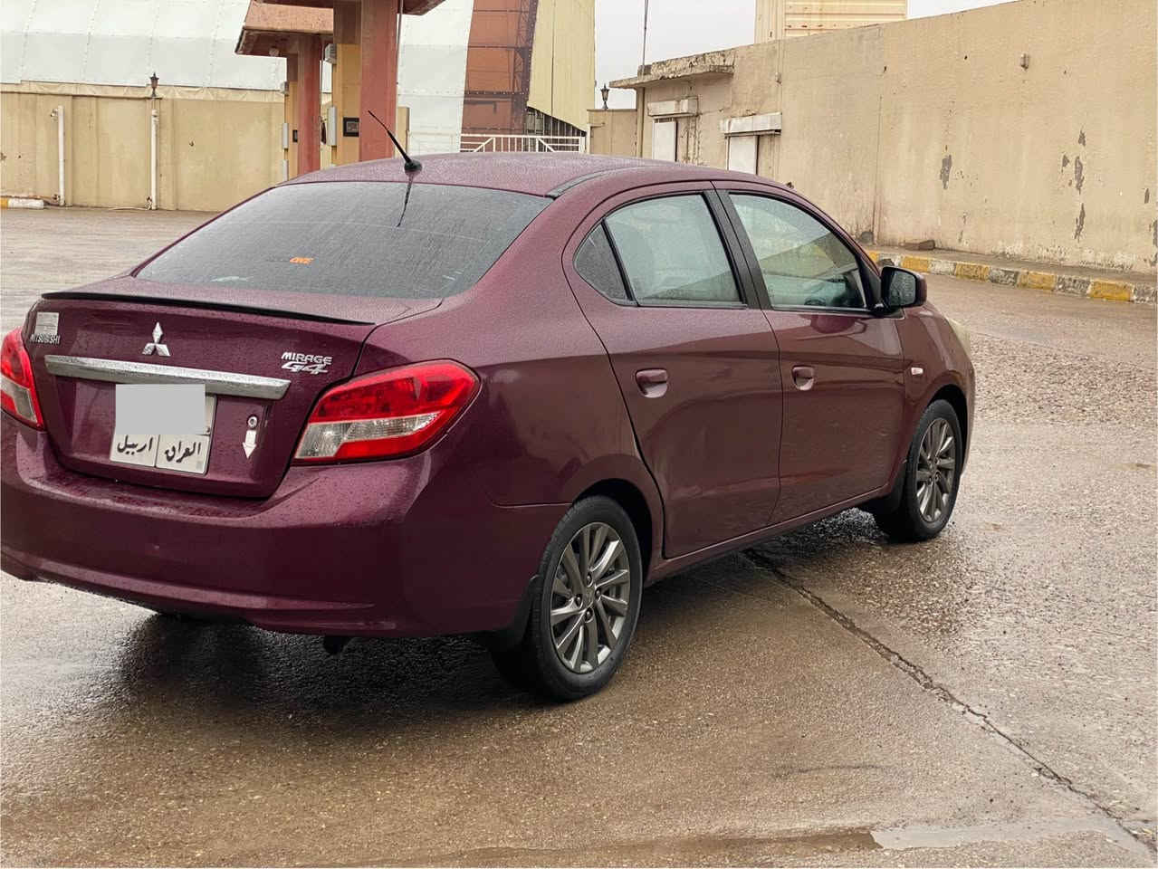 السلام عليكم 
للبيع مستبوشي ميراج موديل 2017
رقم اربيل بسمي
سعر  77 ورقه  ملاحضه عليها غرامات مرور 4 ورقه ينزل من سعرها 
تحويل وكاله تريد بشرط 
محرك وكير وتبريد كله بشرط وين ماتريد افحص
مواصفات
ستيرن تحكم
شاشه كاميره
تحديد سرعه
ويل كب
وبعد بيها مواصفات 
سيارا بيها بابين خلف + جاملغين خلف صبغ بدون دواخل شرط بجم خلف كبس
ارباكات كله سليمه شركه
سيارا احلى من صور سيارا نظيفه ما بيها مصرف
هاتف اسيا ***********
هاتف كورك *********** واتساب
هاتف كورك *********** واتساب
عنوان سياره قضاء عقرة بعيده عن اربيل وموصل ساعه دهوك, العراق
