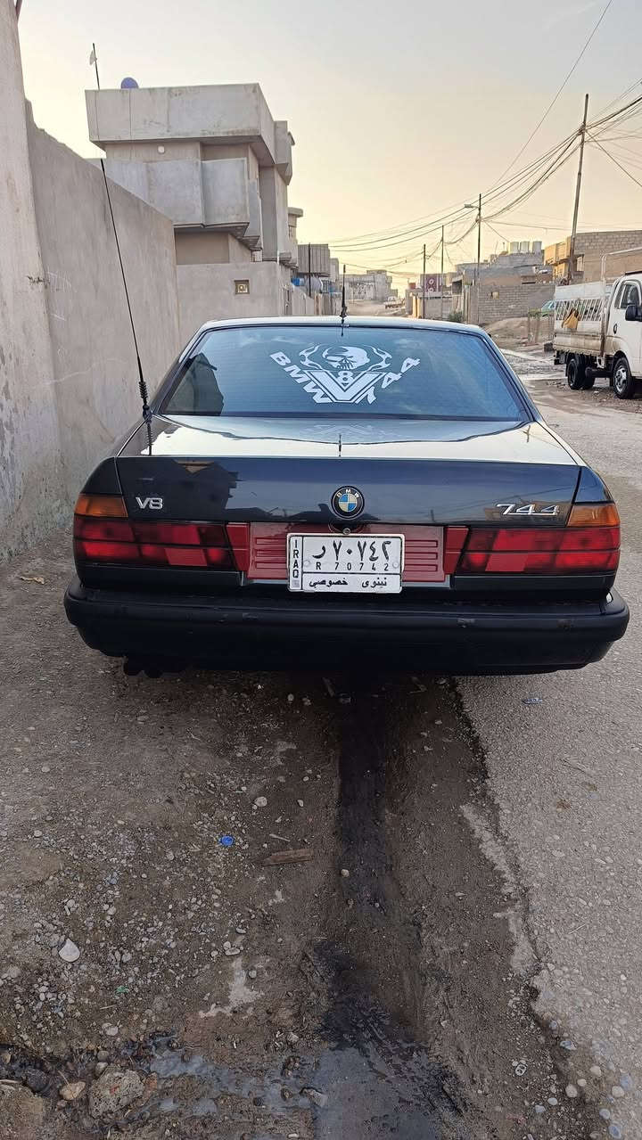 سلام عليكم بي ام للبيع حجم ٧٤٤ اصلي بيته وسنويه مكينه وكير شرط طخم تيرات جديد دخل جلد اسوسياره بسمي مشروع وطني مكاني الموصل ترهم مروس وبيع.  سعر ٦٦ومبيها مجال  ***********//////***********
