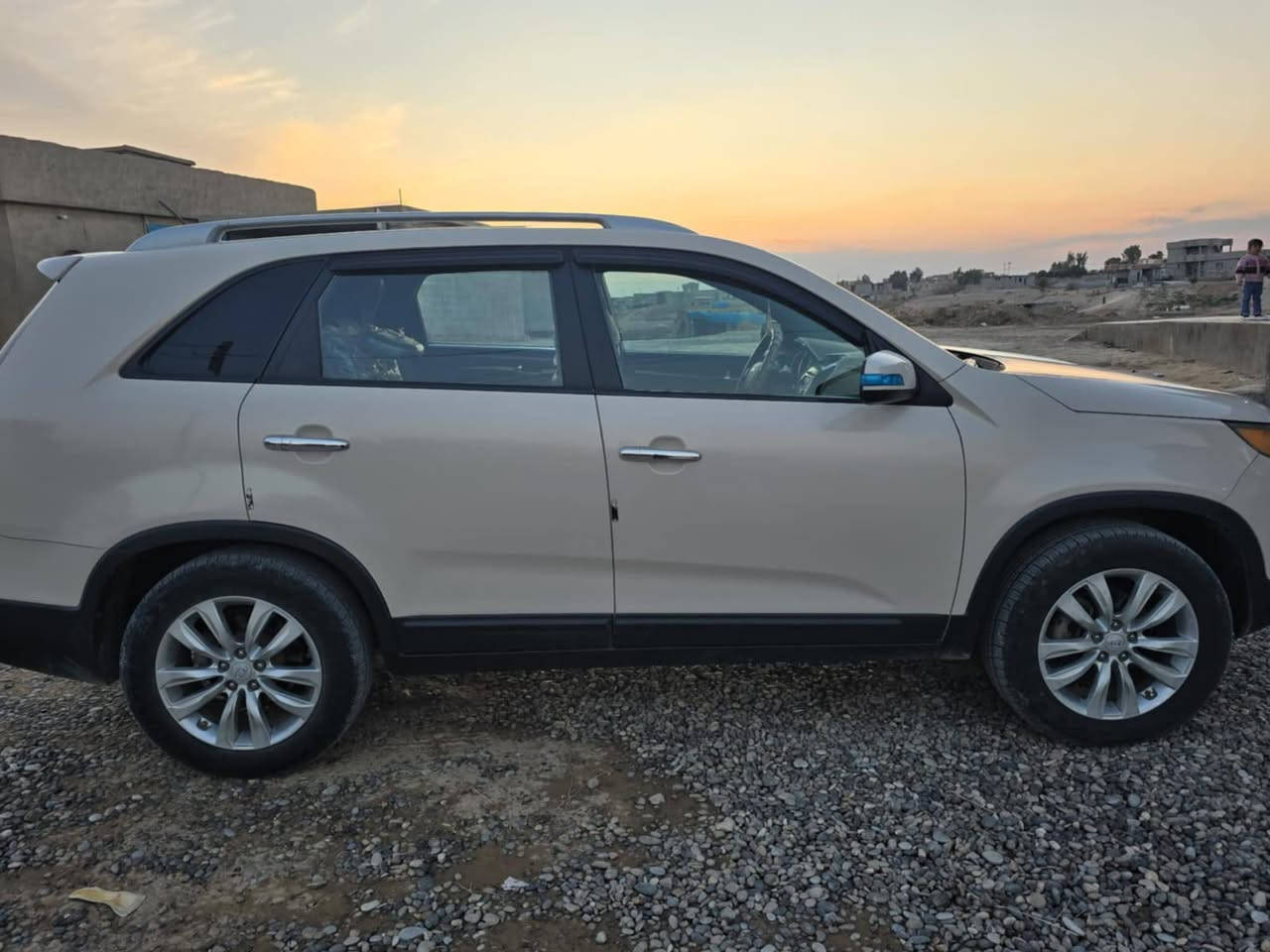 السلام عليكم..
..للبيع نقداً أو مراوس حسب القناعه
كيا سورنتو 2011 امريكي 
محرك 6 سلندر محرك كير بشرط
صدر جديد صار أقل من شهر شديته
 7راكب
 تبريد 3 قطع 

تحكم ستيرن فوول واوامر صوتيه
صاج اسود حتى الاستيرن
نظام ايكو 
لايت ليد نهاري
كامره خلفيه وشاشه بلمرايه
لايت كهربائي
اشاير بالمري
بلوجكترات
 ويل كب 19 فراشه بلادي وتخم  جديد🔺  
السيارة بيها بنيد 
والباقي مكفووول شرط السونار والفحص
رقم 12 نينوى انكليزي الجديد/ سنويه لل29/تحويل مباشر
بسعر مناسب 163$..وبيها مجال للشراي يعني شوفهاوتدلل 
📍مكان السياره الشرقاط 
🔎للاستفسار …. 
***********
***********
