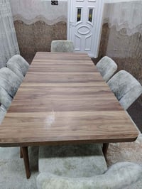 ميز كامل • سفرة • عليه مجال