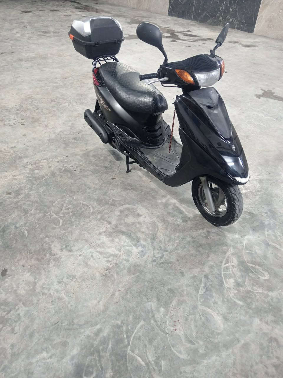 دراجه بريز لايت عالي ابلاديه كلها مختمه كفراتها اصليه نكره سلف هندر مكينتها حيل ناعمه كهربائيات كلها شغاله اوراقها كامله السعر 550 العنوان الشعب التلفون ***********
