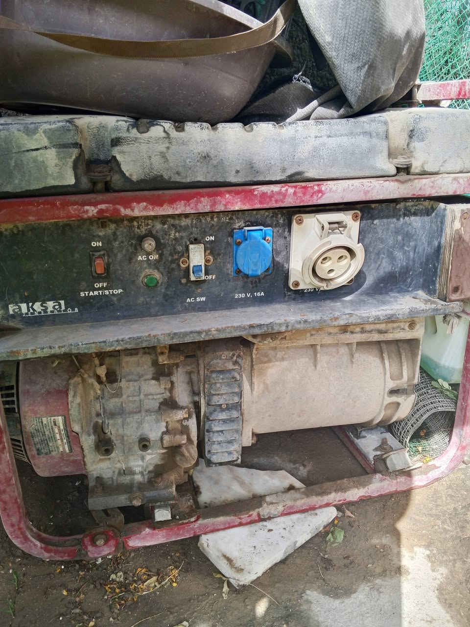 سلام عليكم موالدة للبيع مستخدم راسلني وتددل رقمي ***********
