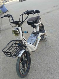 باسكل شحن • حجم ٢٠ • ٥ بطاريات