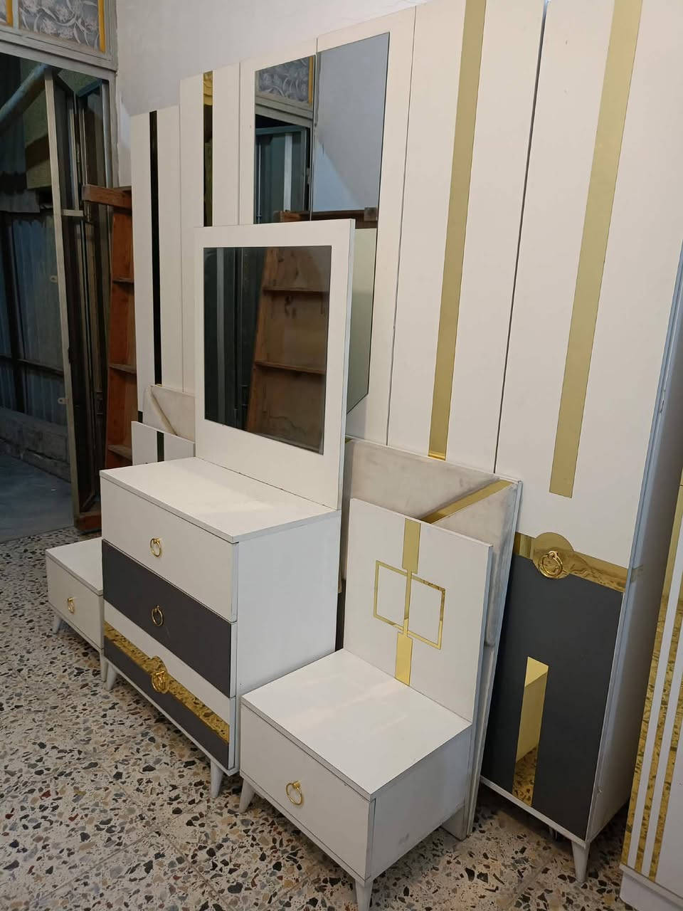 غرفة تركي 🇹🇷 مستخدام
5قطع  نضافه 90 💯
نضام ابواب 💖
السعر450 قفل 🔐 💖💸
مع شد🪛 ونقل 🚚  مجاني  داخل بغداد  محافظات بكروه


**إذا كنت صاحب هذا الإعلان وتريد حذفه لأي سبب، رجاءا أرسل رسالة إلى الدعم الفني**