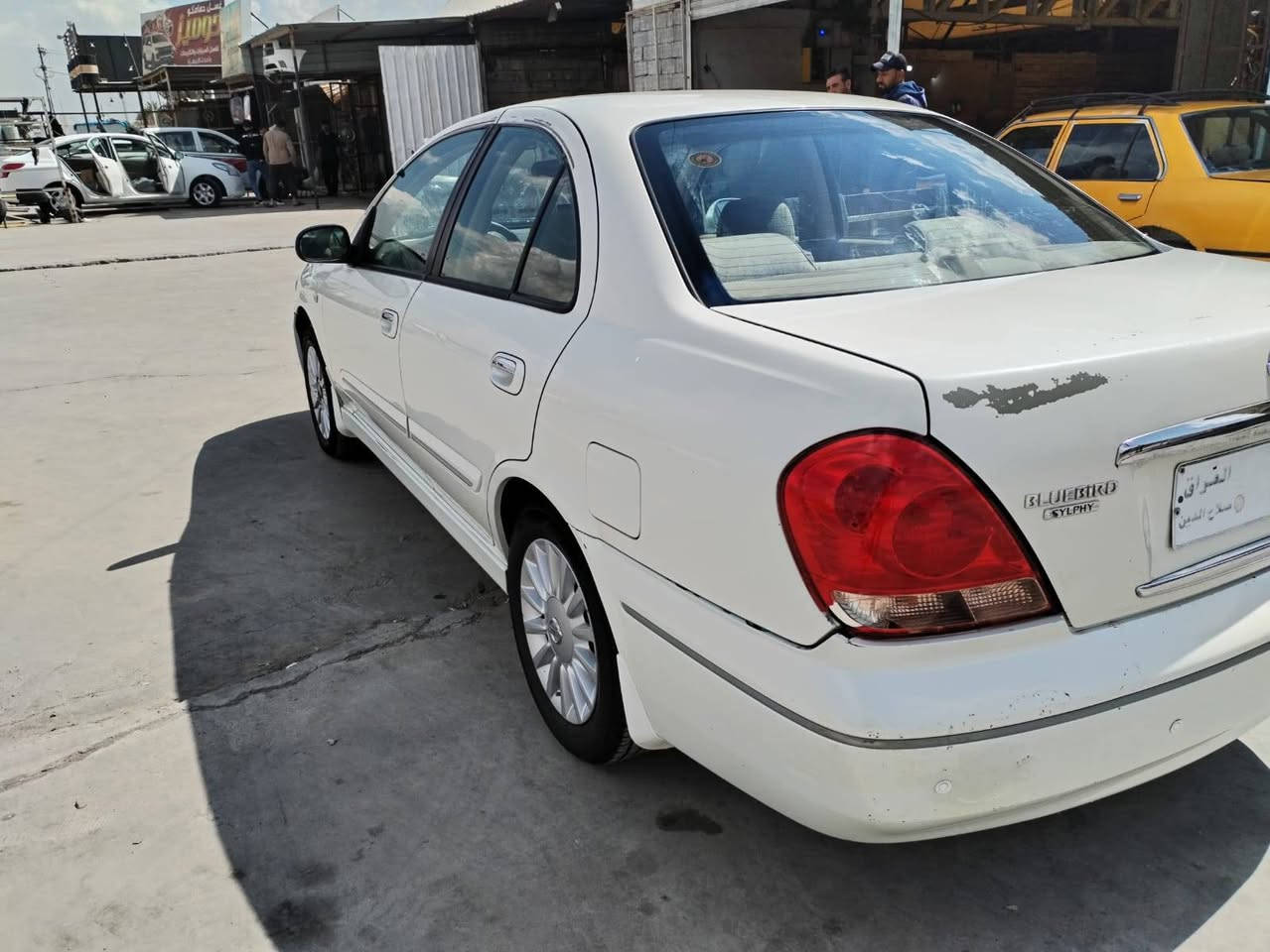 سلام عليكم نيسان صني ٢٠٠٥ تحوير إماراتي تحوير علبلاد مكفوله من كل ضرر بدون اي صبغ كير اومكينه اوصدر اوتبريد اوربع تايرات بلشرط ماشين بل معامله مال تجديد سنويه بسمنه بيع او امراوس حسب القناعه السعر /٨٠/اوبيهه مجال للشراي ***********
