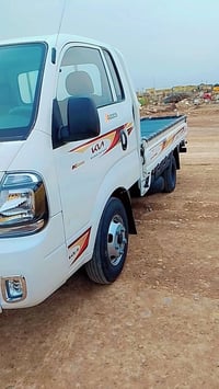 كيا 2024مكفوله ماشي 100الف مداور السعر 183 07703521942