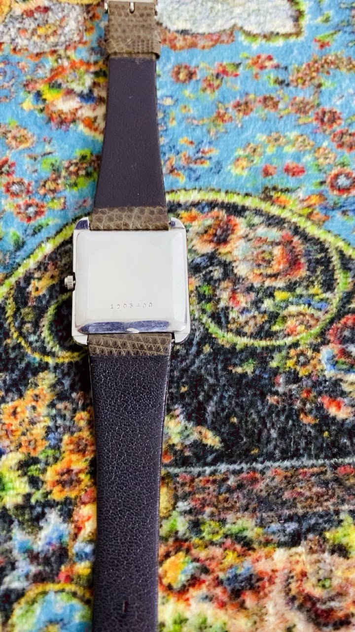 السلام عليكم
ساعه من ماركة زودياك العريقه فنتج الستينات

من أندر مديلات لزودياك سويسري أصلي 

المواصفات

مينه مميزه جداً وغريبه 

ميل ثواني منفصل 

الماكنه ميكانيك (نصب تكويك) 

الأبعاد 31x31 

وقتها مضبوط 10/10 

سير وبك مستبدل سير جلد طبيعي أصلي 

السعر 225$


**إذا كنت صاحب هذا الإعلان وتريد حذفه لأي سبب، رجاءا أرسل رسالة إلى الدعم الفني**