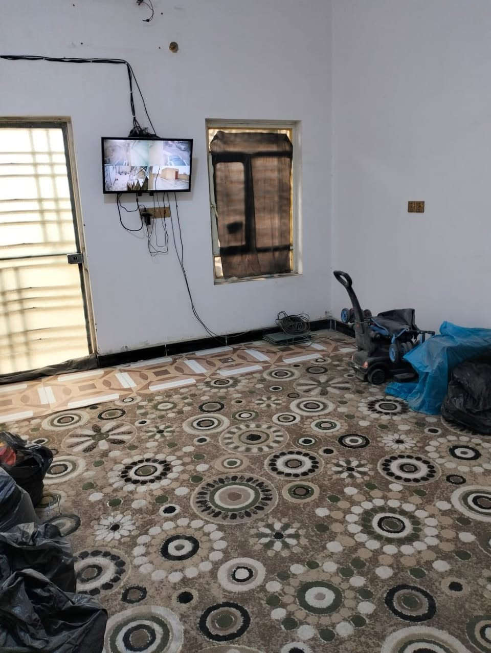 سعر البيت362 بنص سوق البصرة قرب صيدلية شدن
2022بناء طابقين طابوق مساحته 110
***********
