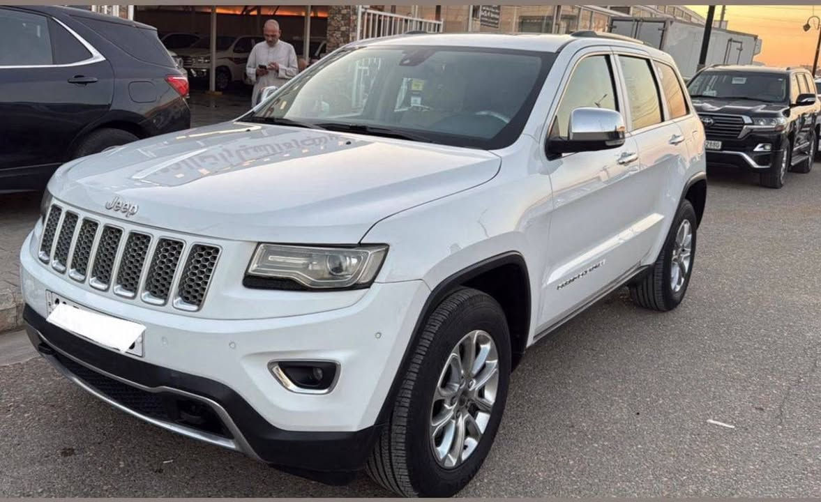 السلام عليكم
جيب خليجي ١٤ 
رقم بغداد هزه وسنويه جديد مشروع وطني
السياره كفاله من الصبغ بيها بارد قليل جدا
فول مواصفات
-فتحتين سقف
-حساس امامي خلفي
-كشنات تدفئه تبريد
-كشن وستيرن ميموري
-مري قلاب وتدفئه للمري
-رادار خلفي
-تخم تاير جديد
-لايت زنون بلاد
-ماشيه ١٠٠ كيلو مو ميل
-كير مكينه كفاله
استعمال شخصي ومحافظ عليها وجاهزه للفحص باي مكان
***مكلف بالنشر
للاستفسار الاتصال على الرقم
0772 387 1559
