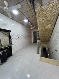 عيادات طبية • ٤ غرف • قرب كرار الطويل