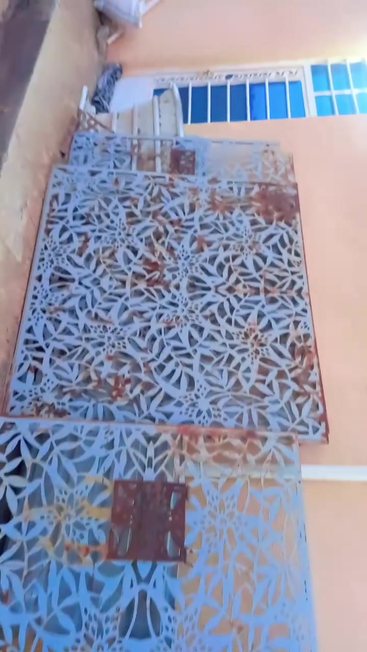 السلام عليكم للبيع الي يريدهن بيش يفيدنه خلي يجي ياخذهن تاجي زمله ***********

