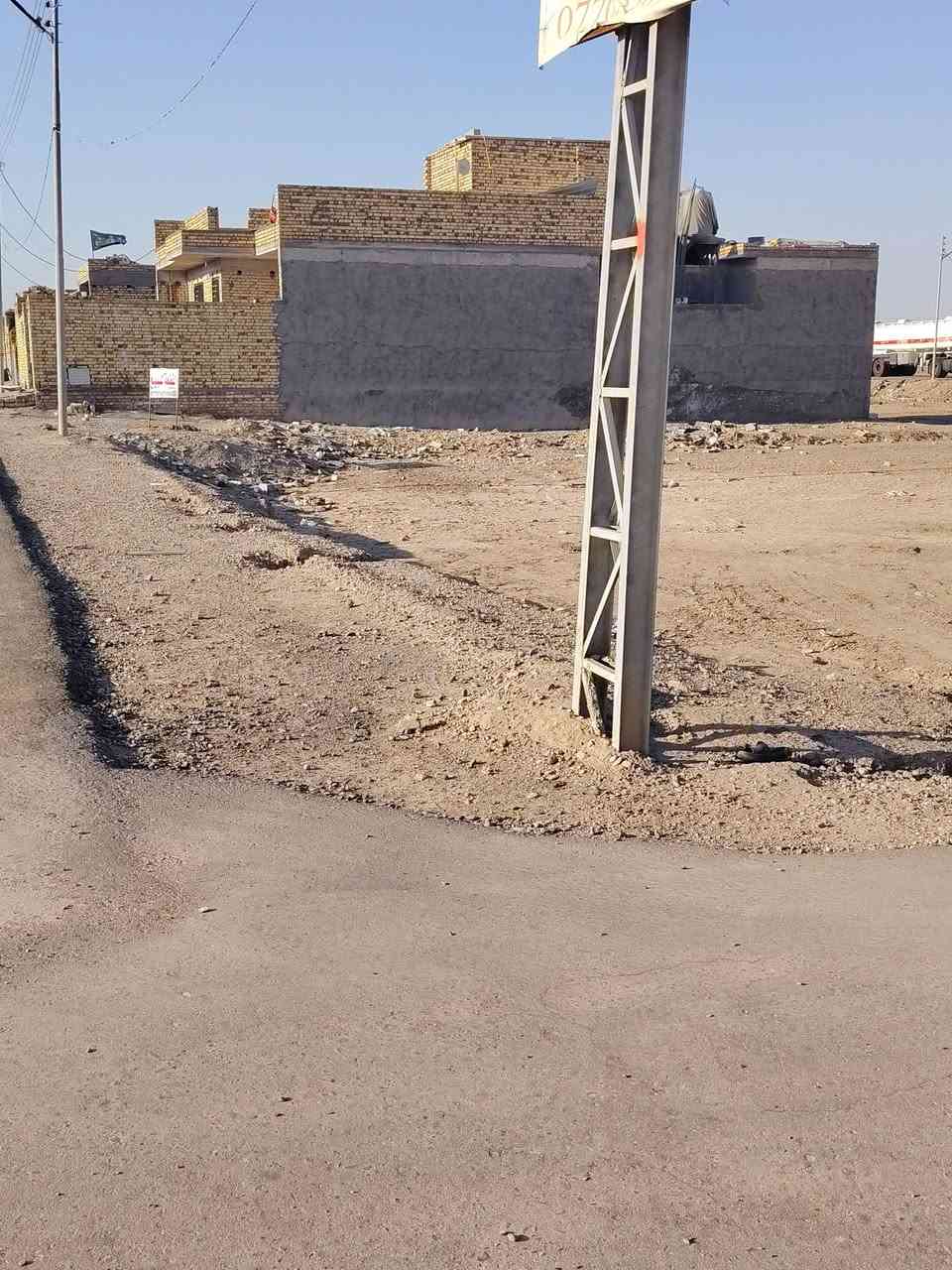 قطعه للبيع طابو زراعي حي القصور قرب المدرسه النموذجيه مساحه القطعه 250 بصف الركن للتصال
***********
