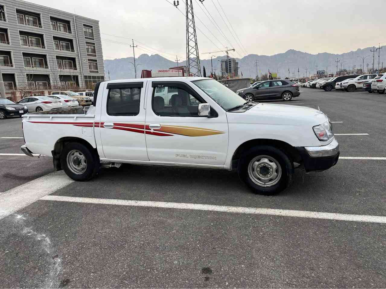 ***********
نیسان مۆدێل۲٠٠۳ ، کراوە بە غاز _ بە نزین   ئیستیراد خاس ،  کیتابی رانیەی بۆ کراوە ، گێر و مەکنەو ئەکسلی بەشەرت ، کامل لایتی پێشەوە و دواوەی تازەیە ،سەیارەکە دەحم و لێدراو و موس و براوەی نییە  ، لە جوانیدا نمونەیە نرخی تەنها ٥٥ گەلاو معامەلە ، تکایە گەر موشتەری بویت تلفۆن بکە ولامی 
نامە نادەمەوە
*********** السليمانية, العراق
