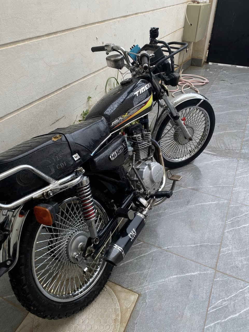 سلام عليكم دراجه للبيع سولنك موديل٢٣ مفتوحه ولفات فقط دراجه حلوه و مرتبه سعر 400وبيها مجال للطيبين 
مكان تكريت القادسيه رقم***********ويرهم مراوس حسب القناعه👍🏿
