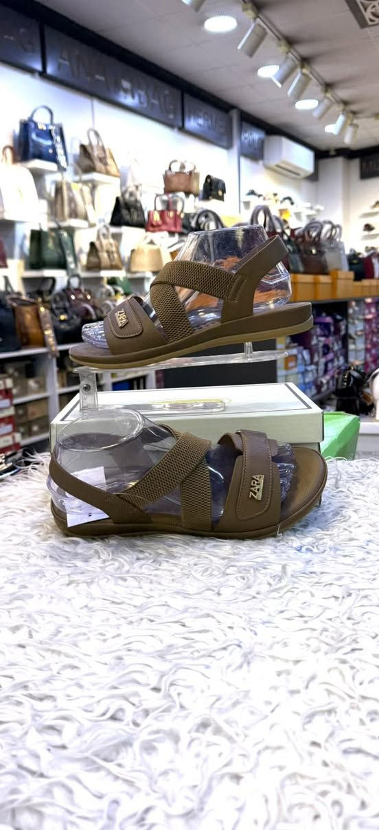 سلاو 😍👋 مرحبا 👋🧡 ANA SHOES 

جبنالكم سندل فلاط طبي  جديد 4الوان موجود  ره قم   36 37 38 39 40 41موجود 4الوان موجود
العنوان كركوك قادسيه الثانيه بدايه سايدين ابو
 خطاب  توصيل جميع محافظات
الاتصال على هذا الرق***********
