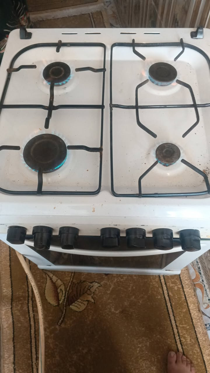 طباخ للبيع شرط الشغل السعر 60 وبي مجال المكان حي العروبة اتصال على رقم ***********
