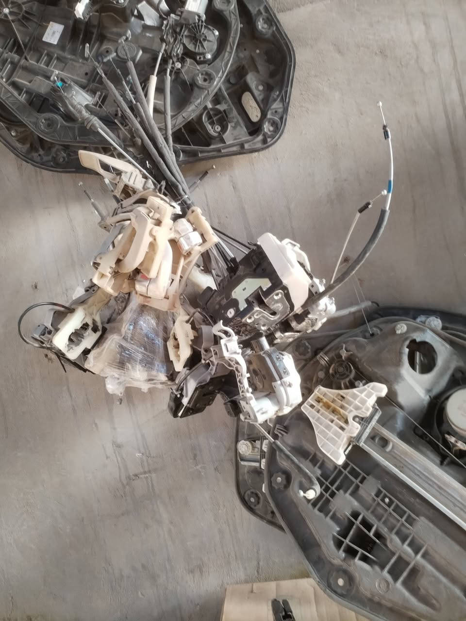 سلام عليكم وجبه جديده اقفاله ابواب ومكاين جام سوناته  من2009 الى2015 اوبتيما من 2008 الى 2015  
قفاله ليفان وجيلي سورنتو سنتافي صول  وبيوايدي قفاله مال جنطه موجوده تصلي جام او المرايه الجانبية الشفط موجوده كل السيارات  يدة باب داخليه ياباني مال بيكم غراض قفاله سبورتج يدات خارجيه كل السيارات موجوده للستفسار اتصل او راسل ***********
***********
