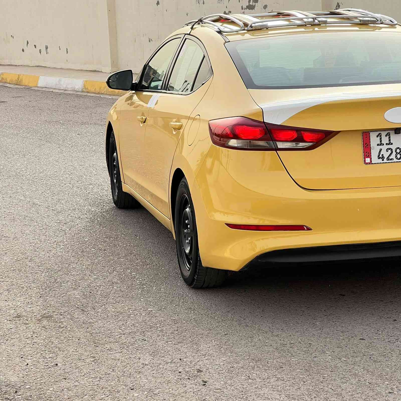 سلام عليكم النترا موديل 2018 وارد امريكي حادثه بنيد مبدل بدون اي داخل كير محرك مكفولات صار سبوعين شديتهن منظومة تبريد وضع الشركة ماشيه ١٧٦ حقيقي تخم تاير صدر خلفي امامي سيارة اي نقص مابيه خير من الله سياره احله من صور متعوب عليهه مال جناي لاستفسار *********** مكاني ديالي بعقوبه
