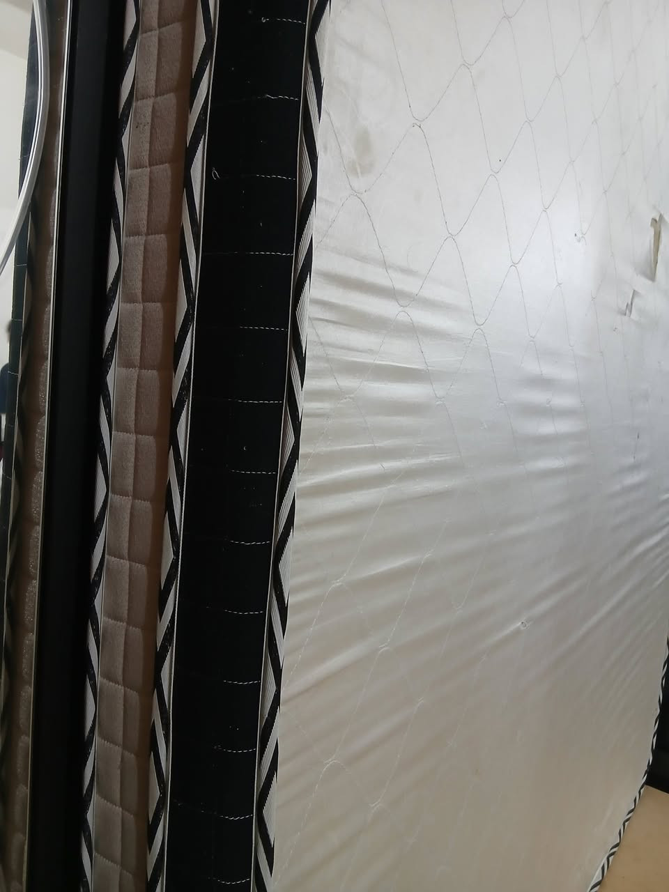 دوشك چربايه ضغط الاصلي تركي نضيف ونفس الصور السعر 50 مكاني الرميثه


**إذا كنت صاحب هذا الإعلان وتريد حذفه لأي سبب، رجاءا أرسل رسالة إلى الدعم الفني**