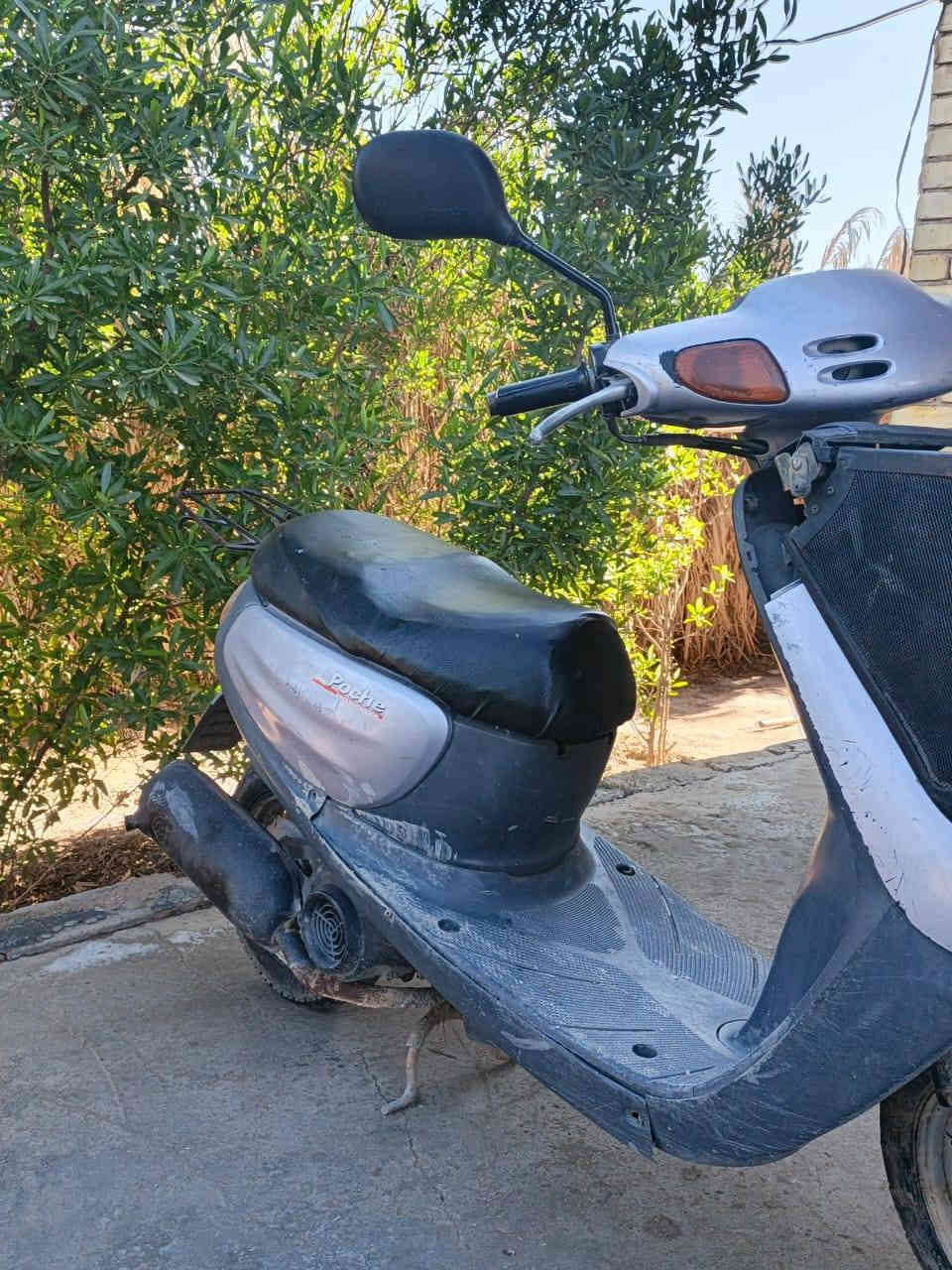 دراجة منغولي للبيع  الدراجة مجفتة ونظيفة ماناقصة شي وشلعته حلوه ومكينة ناعمة 
سعره 375 الف وبيه مجال 
***********
