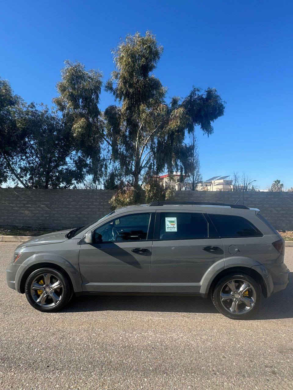 ارخص جورني موديل 2020 لون سمتي فول بكل العراق اتحدي هذا سعر 🔥سعرر ( 148) ورقة
سلام عليكم .. ماشاءالله 🩶 
دوج جورني موديل 2020 فول فول
((سعرر بلاش والله 148)) ❤️‍🔥
((دينار مصرف مابيه سياره بعده بيه رائحة شركة سياره مالتي مال بيت بسمي 💝 )) 
مواصفات فول 4 سلندر 
7راكب تبريد مركزي 3 قطعه 
رقم شاصي ::
3C4PDCAB4LT237571
..سياره بيها فقد 3 قطع بخ بدون دواخل بدون شاصي بشرط ✅
تاير سبير بعده مانازل 
لون سمتي مرغوب و نادر 🩶
سياره كامره امامي  + بصمه+ شاشه 
نضافه 100 من 100 🔴
ويل حجم 19 
تخم تاير جديد قبل اسبوع شديته
دهن محرك جديد 
صدر جديد
هزه و فحص سنويه جديد.
رقم اربيل بسمي شخصي اتحولك ب اول يوم 🌹 ..
(كير و مكينه بشرط تريك وين ماا تريد ماشيه بس 60 الف ) بشرط برغيي ماا مفتوح 💟

{{سعرر بلاش والله 148 ورقه ❤️‍🔥}}}

(((مكان سياره زاخوو قريب عن دهووك))) 🌷

للاستفسار اتصل بهذا رقم 

***********

واتساب موجود بيهه 24 ساعه اني بلخدمه
