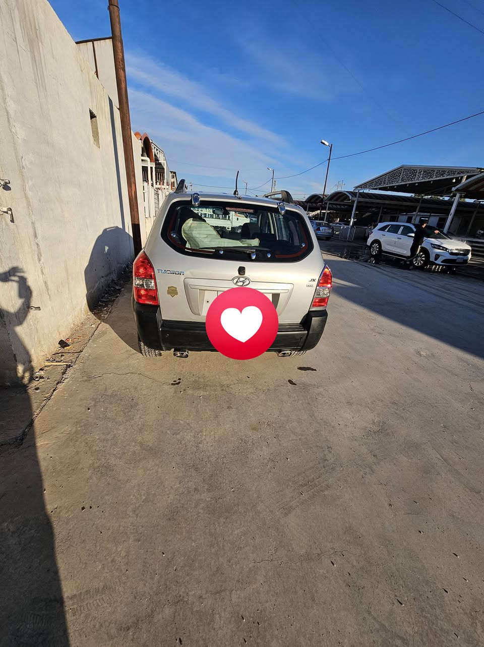 السلا عليكم
سياره توسان رقم سليمانيه  تحويل ثاني يوم موديل 2009سياره كفاله عامه من كل شي بيه صبق براص الجاملق فقط الباقي سياره كفاله وجاهزه مجهزه كير مكينه صدر بل باكيت تبريد تدفئه  شغال  عنوان سياره اليوسفيه سعر 118وبيه مجال ***********\***********
