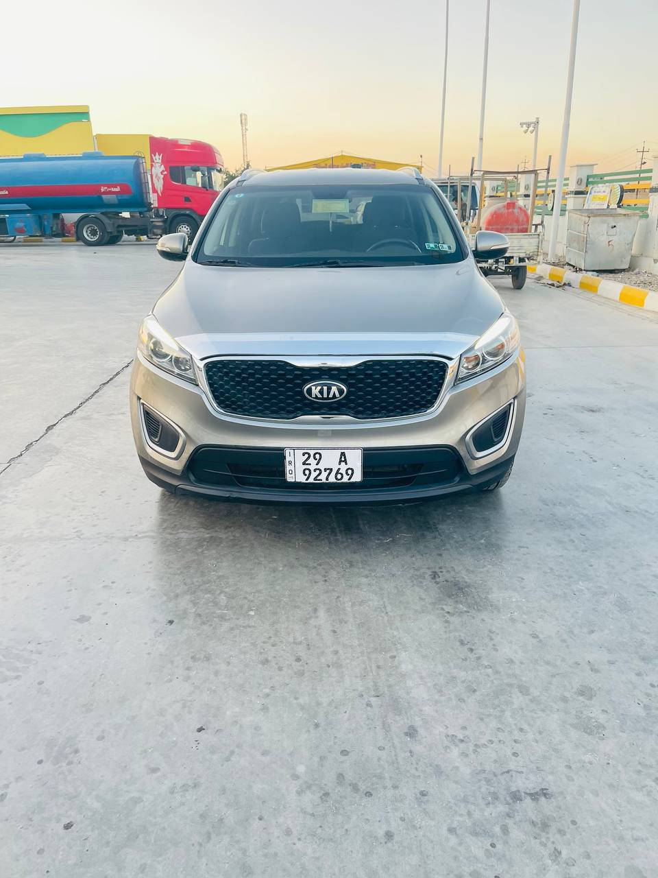 السلام عليكم سورنتو2016امريكي كلين بدون حادث بيه مكانين بارد زغار شرط السونار مكينه وكير مكفولت تبريد 4 سلندر ماشي 100 رقم واسط نكليزي شرط التحويل مكان السياره واسط الصويرة سعر 160 وبيه مجال قليل ***********
