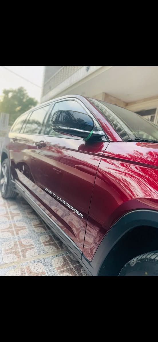 سلام عليكم ورحمة الله وبركاته 

للبيع Jeep خليجي لمتدد بلاس 2021

وكاله هارلم. (خليجي) . لون ماروني 

رقم بغداد

السياره مكفوله كير محرك صدر تبريد على وضع الشركه وسيرفس فقط في الشركة ماشيه  48 ألف مايل

      ( السياره مغلفه حمايه ppf نانو بالكامل)

المواصفات :

1_دفع رباعي 4x4 . 

2_تحذير النقطة عمياء ⚠ .

3_سقف بانوراما . 

4_شاشه كبيرة 

5_نظام الخرائط (GPS) .

6_ستيرن كهربائي . 

7_المصابيح الأمامية زنون .

8_كشافات الضباب زنون .     

9_تشغيل عن بعد .

10_صندوق كهربائي ..

11_حفظ وضعيات الجلوس (ميموري) . 

12_المقاعد الأمامية كهرباء

13_المقاعد الأمامية تبريد وتدفئة .

14_المقاعد الخلفية تدفئة وتبريد

15_حساسات أمامية . وخلفي

16_تدفئة ستيرن . 

17_إشارات بالمري 

18_مانع تصادم خلفي 

19_خمس كامرات . 

20_محدد سرعة 

21_نظام التشغيل والاطفاء الاوتوماتيكي ( Auto Start System ) .

22_نظام بريك اوتماتيكي ( Auto Break System )

23_اناره داخليه متغيره

24_جنطه كهرباء

25شاشه بل دشبول

26_داخل بيجي

27_لدات امامي وخلفي

28_تحكمات ستيرن فول

29_شاشه اعطال

30_كير ماوس

31_اربعه انظمه قياده

32_رادار 

33_وباقي المواصفات المعروفه 

سياره جديده وجاهزه من كلشي واي نقص مابيها عدتها وارضياتها كلها وياها ما مفتوحة
    (للاستفسار عن السعر وباقي التفاصيل / ***********)
