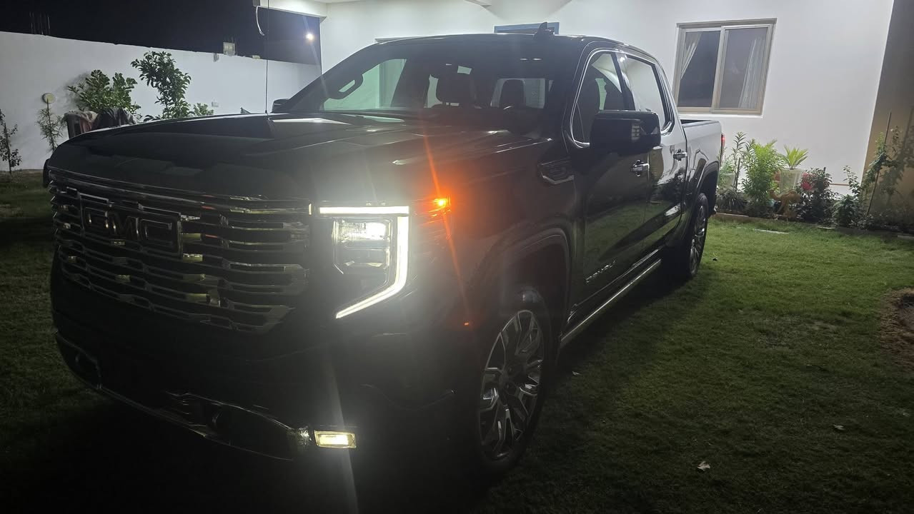 للبيع GMC سيرا 2024
دينالي الشكل الجديد 

باب طويل بدي قصير المرغوب

محرك6200 v8

4*4 فور ويل

سلايد روف فتحة

حساسات 360 درجة من كل الجهات 

رادار امامي خلفي و جانبي 360 درجه 

كامرات 360 و كامرة بالبدي و شاشه مراقبه بالمرايه الوسطيه نفس مال كدلاك

داخل جلد كشنات تدفئه وتبريد امامي وخلفي

كشنات هزاز تحذير

توقف ذاتي عند الرجوع  واتو ستوب و داتا شو بالدشبول 

مري شفط وترحيب و كامرات

باب خلفي 3 طكات 

جامه خلفيه 3 قطع كهربائيه

دوسات كهربائيه اصلي  

منضومه كزوز سبورت بلاديه من امريكا 

5 انظمه قياده 

كير 10 نمر

تشغيل عن بعد كير طرح و شاشات ديجيتال بالكامل 

انارة محيطيه ترحيبيه 360 درجة
سياره رقم بغداد شهداء
***********
