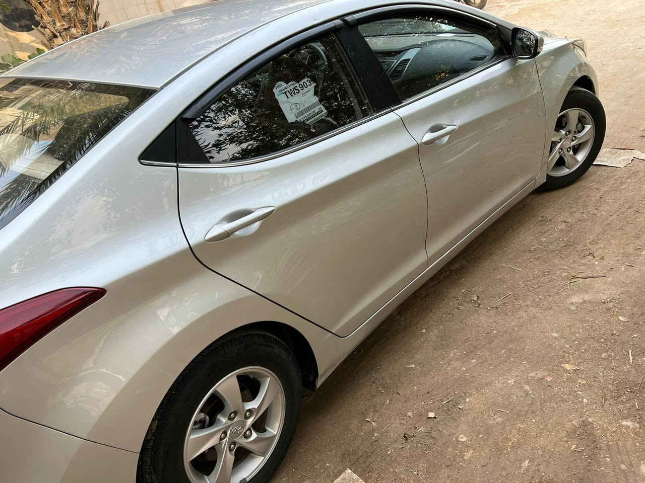 النترا افانتي 16محرك 1600خليجي قطعتين صبغ باب وجاملغ سعر 110مع المجال ***********8
